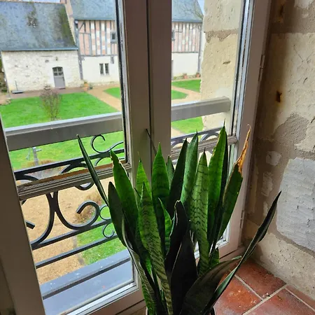 Alojamento de Acomodação e Pequeno-almoço D'hôte De Charme Dans Logis Du Xve Longue