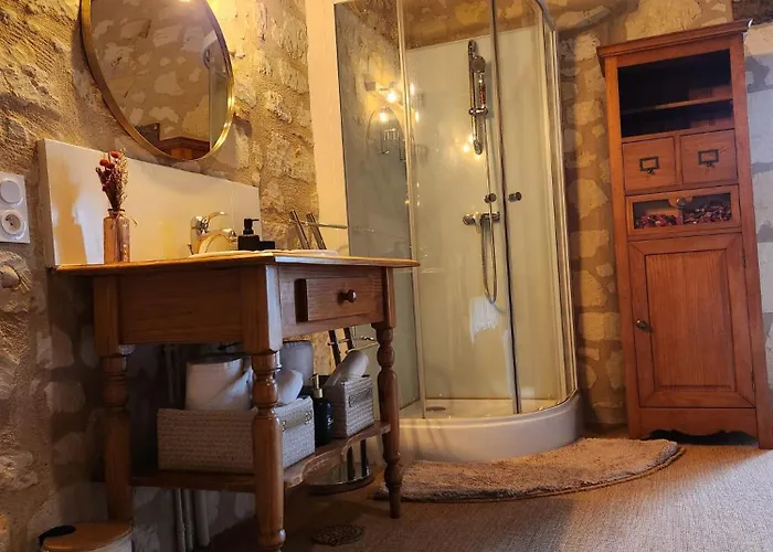 Frühstückspension D'hote De Charme Dans Logis Du Xve Longué